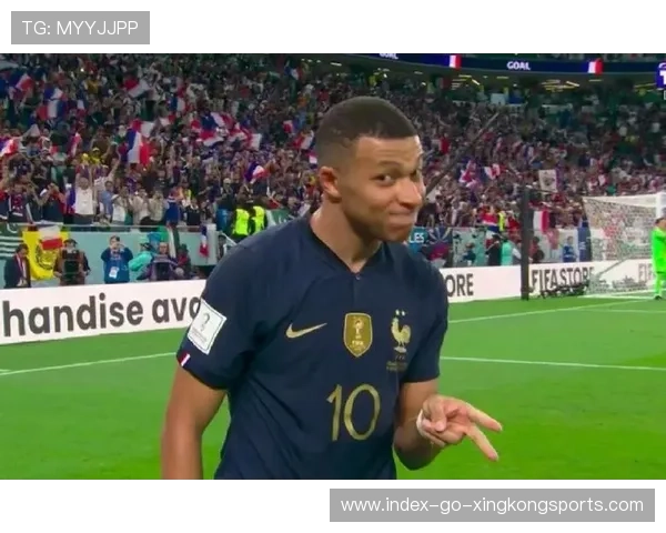 世界杯姆巴佩妙传换位为队友创造绝佳机会