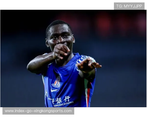 上海申花底线逆传差点造成进球