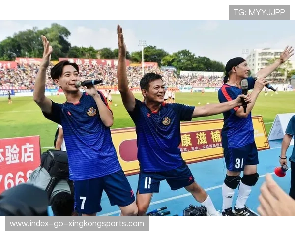 足球友谊赛凌空爆射堪称全场最佳